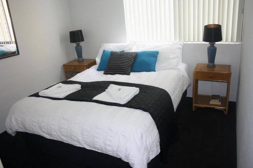 Mylos Holiday Apartments Alexandra Headland Zewnętrze zdjęcie